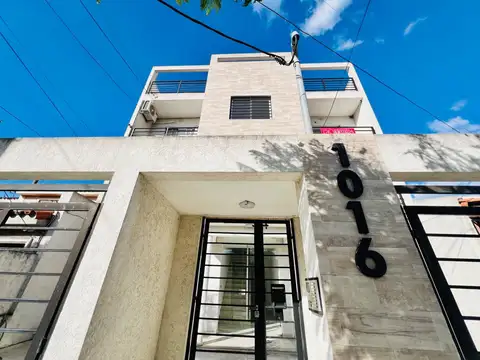 Monseñor Marcon 1016 , Piso 2