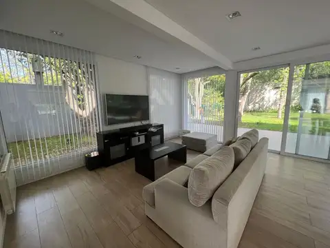 Casa - Barrio Parque Leloir