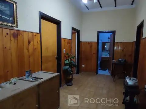 Casa en venta 3 ambientes  Caseros