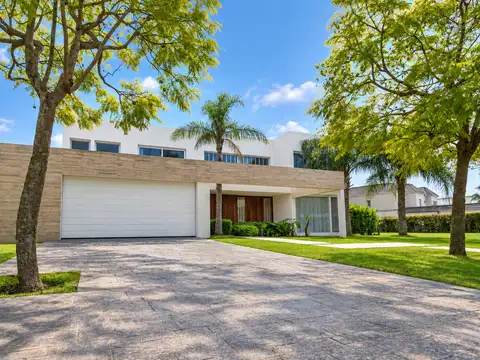VENTA Casa - El Golf - Nordelta - al Lago