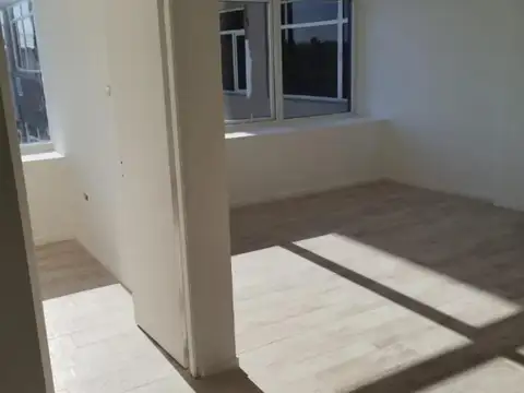 Oficina 3 ambientes con 1 baño
