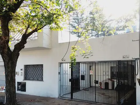 VENTA 2 CASAS INDEPENDIENTES MISMO LOTE V.A. SI.
