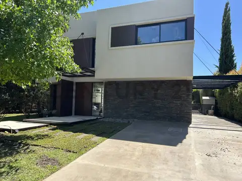 Los Lagos 100, Piso 0