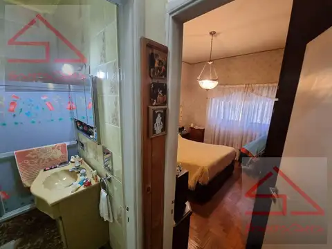 Depto Tipo Casa en Venta con 1 cocheras
