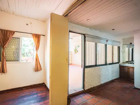 venta casa en planta alta balcarce 571 dos dormitorios con terraza