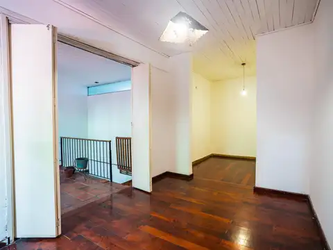 Depto Tipo Casa en Venta de 5 ambientes