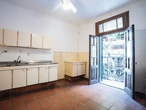 Casa en ph  PLANTA ALTA - Balcarce 500