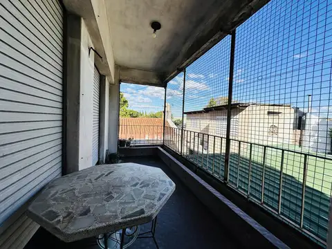 Depto Tipo Casa en Venta 50 años