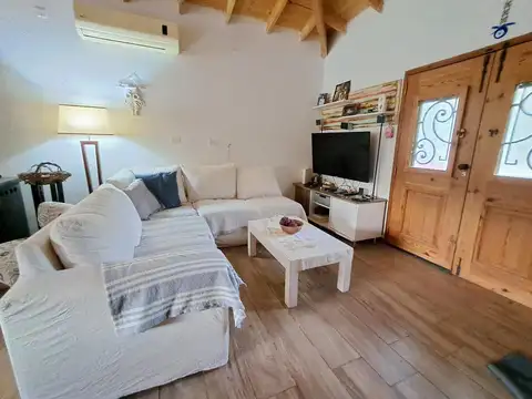 Casa en Alquiler en Villa Rosa, USD 1.300