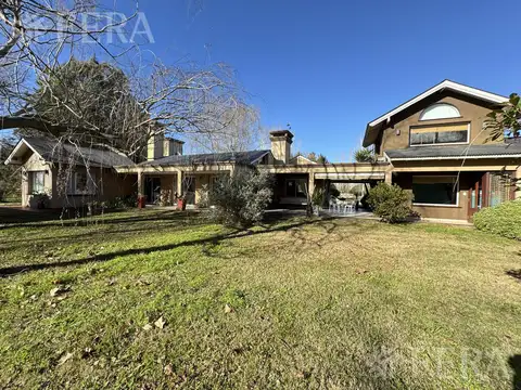 Venta Casa 5 ambientes en Barrio de Chacras-Laguna Vitel-Chascomus