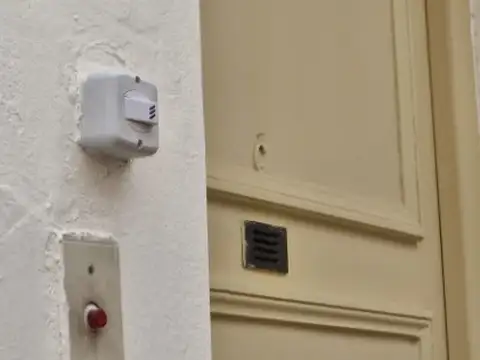 Departamento tipo casa en venta en Flores