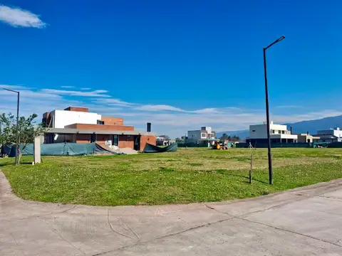 Terreno en Venta, FOS 40