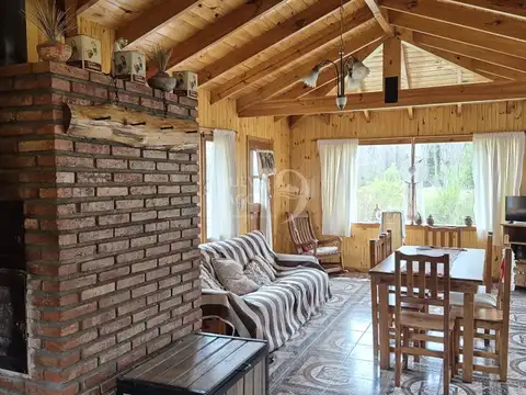 Casa 5 ambientes con 2 baños