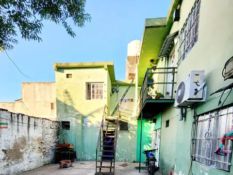 Departamentos en venta en William Morris + locales