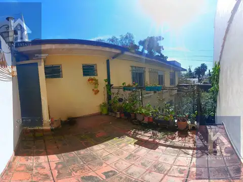 Casa 5 ambientes con 1 baño