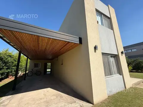 Casa en Alquiler en Puertos - Barrio Vistas, USD 1.600