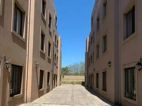 Depto Tipo Casa en Venta de 2 ambientes