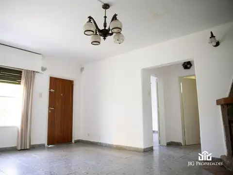 CASA | 4 AMBIENTES | GRAN JARDÍN | TRACTO ABREVIADO | TODO EN PLANTA BAJA | BARRIO BONANZA