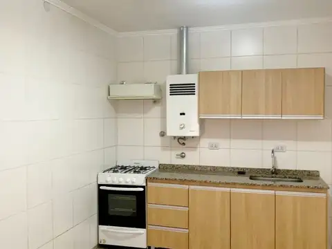 VENTA PH un dormitorio terraza y patio, luminoso