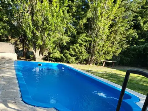 ALQUILER TEMPORARIO,  dos plantas, 3 ambientes, pileta, Calle Mistral al 400- Parque Sakura