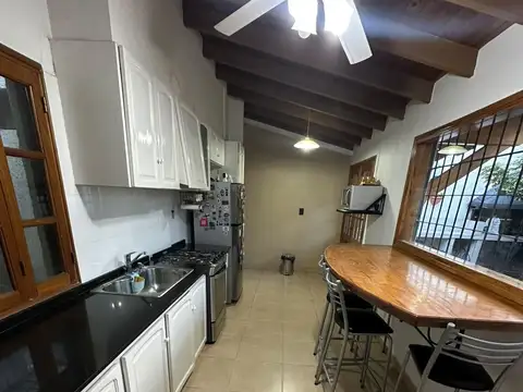 Casa 4 ambientes con 4 baños