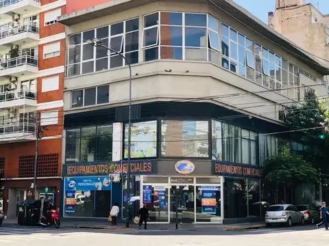Av San Juan y Pasco 800 M2 Esquina