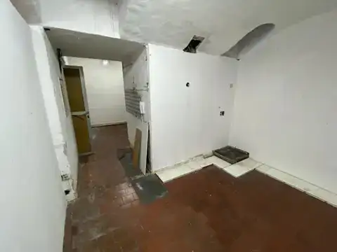 Oficina en Alquiler con 1 cochera