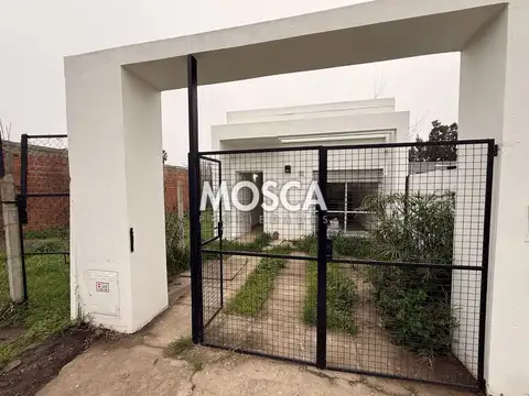Casa en alquiler Moreno