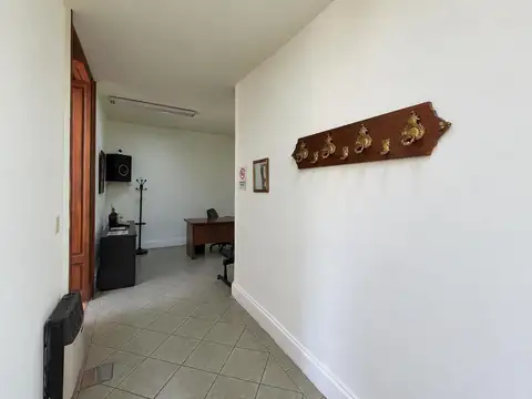 Oficina en Venta 100 años