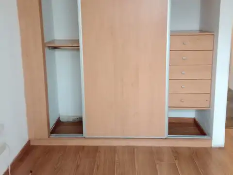 Depto Tipo Casa en Venta 25 años