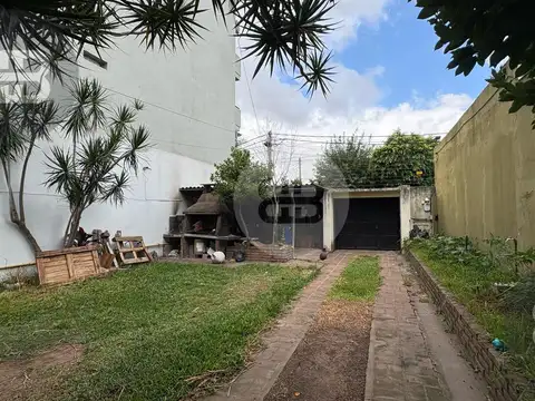 Casa en Venta con 4 cocheras