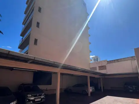 Alquiler, cochera, pleno lanusita, planta baja