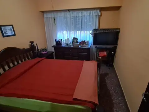 Casa en Venta con 4 cocheras