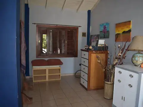 Casa 4 ambientes +  Depto 2 amb en CLAYPOLE