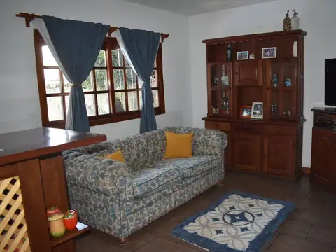 Casa 4 ambientes +  Depto 2 amb en CLAYPOLE