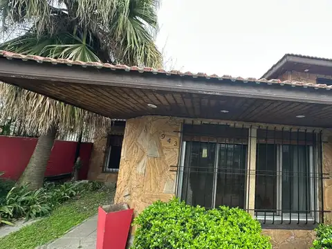 Casa en Venta con 2 cocheras