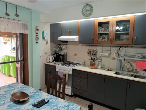 Casa 4 ambientes con 1 baño