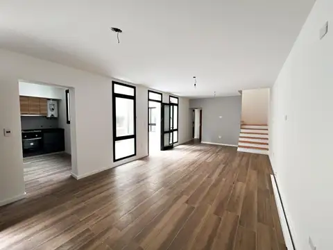 Venta Casa 3 dormitorios remodelada calidad constructiva Paraguay 1900 Abasto