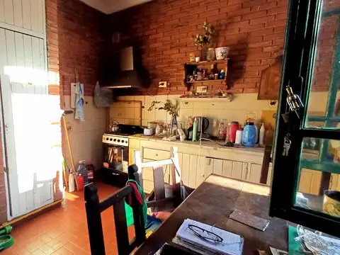 Casa en Venta con 3 cocheras
