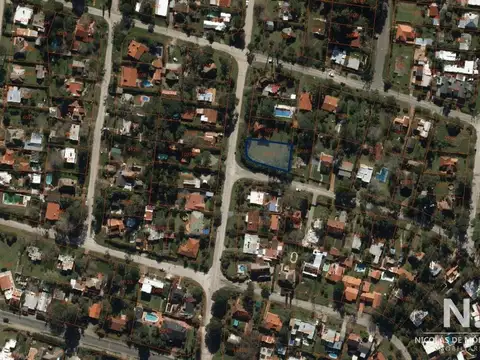 Terreno en Venta en Pinares, USD 110.000