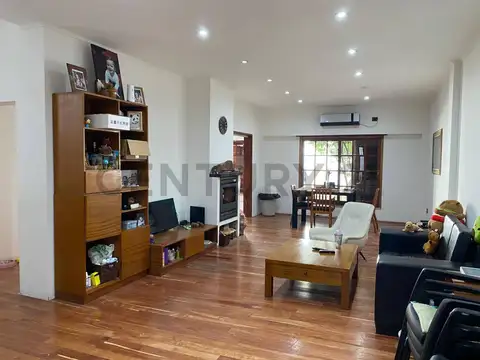 Hipólito Irigoyen 6800, Piso 0