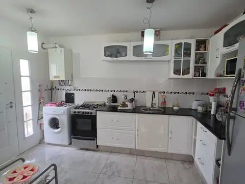 Casa en Alquiler en Neuquen, $ 2.800.000