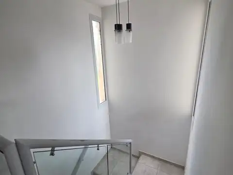 Alquiler Dúplex Tres Dormitorios - Barrio La Peregrina