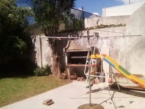 Depto Tipo Casa 4 ambientes con 3 baños