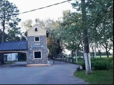 Terreno en Venta en Larena Country Club, USD 18.000