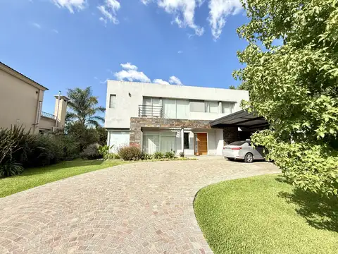 Los Naranjos 11100