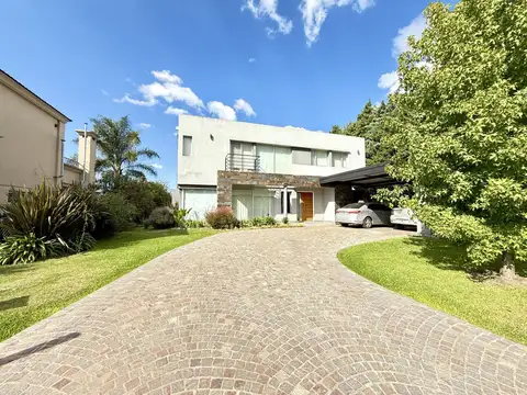 Casa en Venta en Los Naranjos - Canning