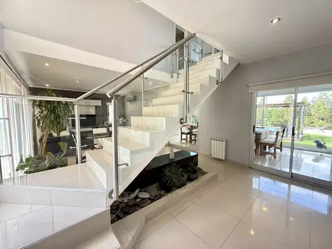 Casa en Venta en Los Naranjos, USD 360.000