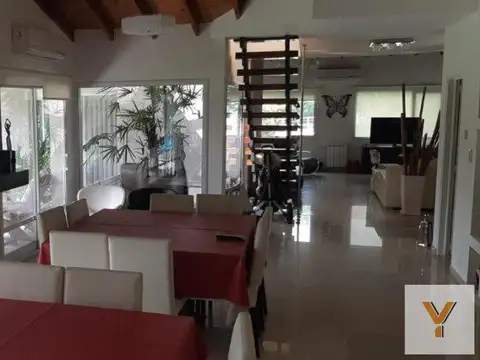 Casa en Venta en Haras Del Sur, USD 350.000