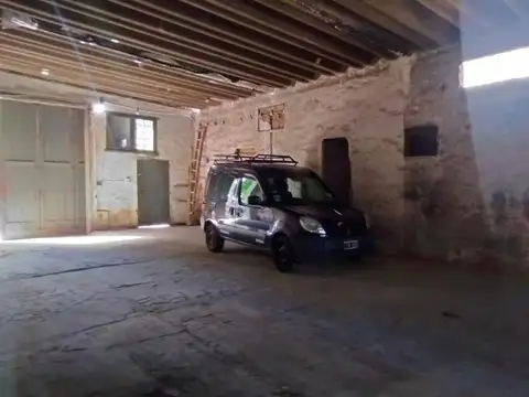 Terreno - El Palomar - GALPON - PERMUTA- VESTUARIOS- CASA DE 3 AMB - LOTE